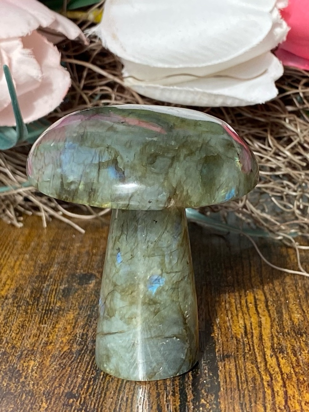 Labradorite Mushroom - Picture 4 of 16